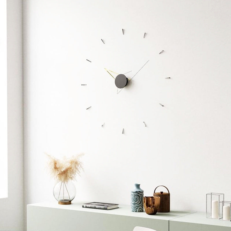 Silhouette Minimalist Wall Clock – Black Pointer Edition